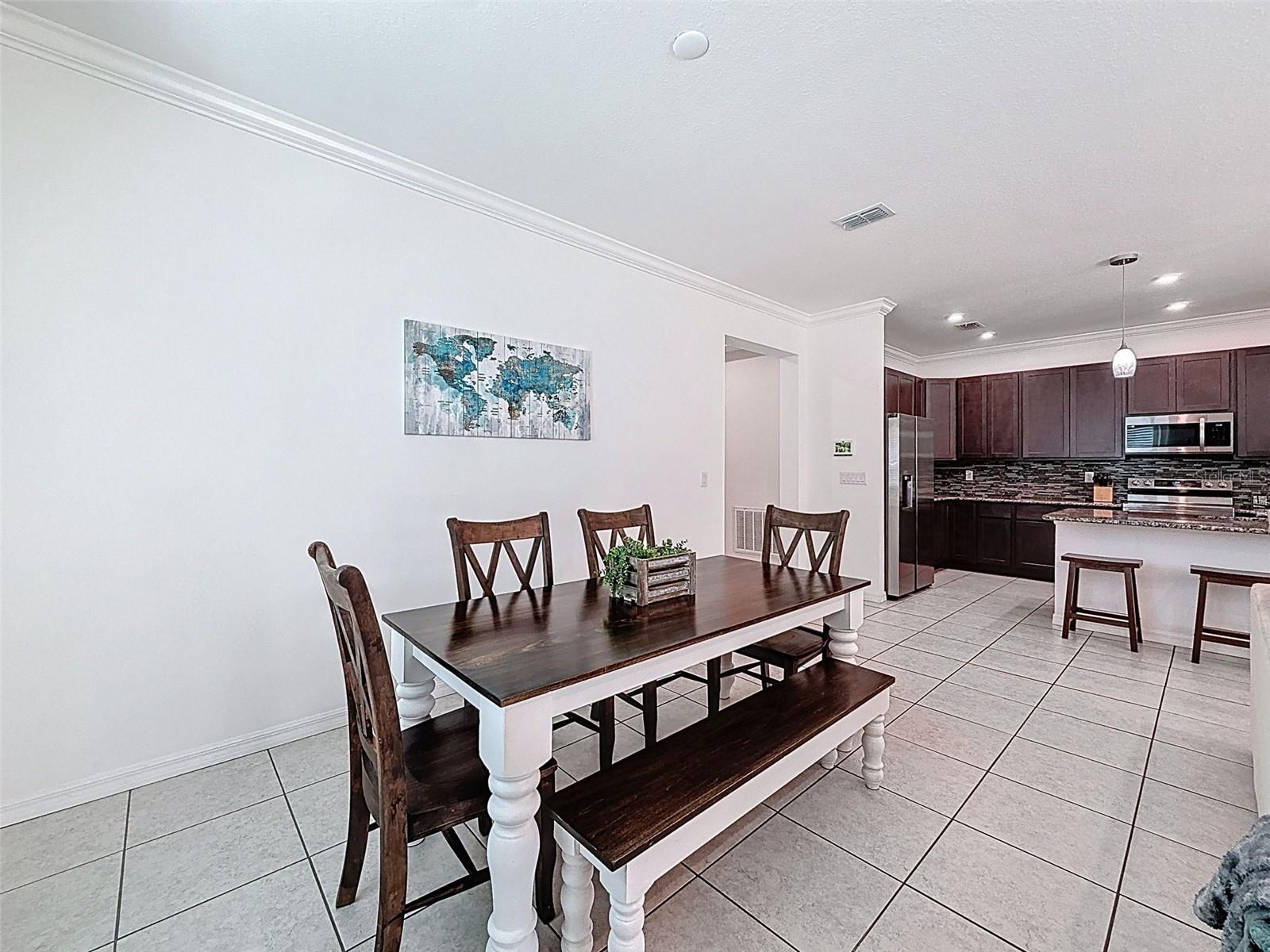 Perfect setting for everyday meals and gatherings