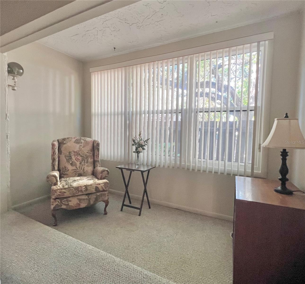 Primary bedroom sitting area