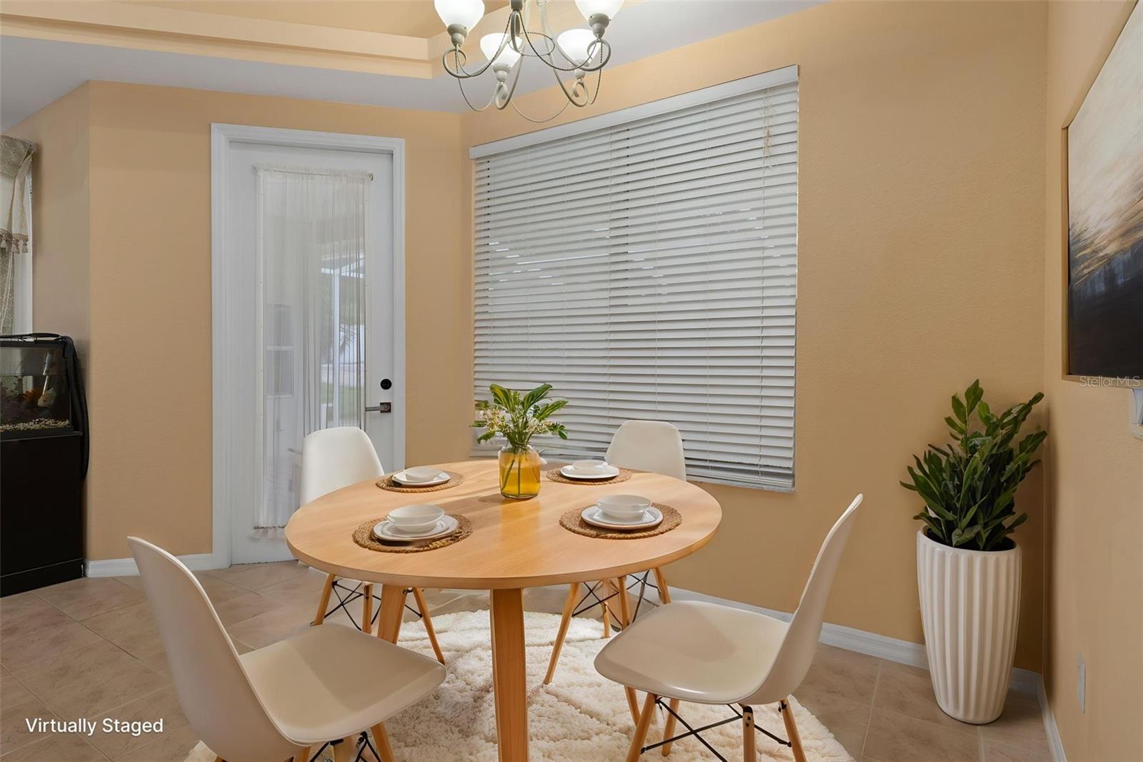 Staged Breakfast Nook