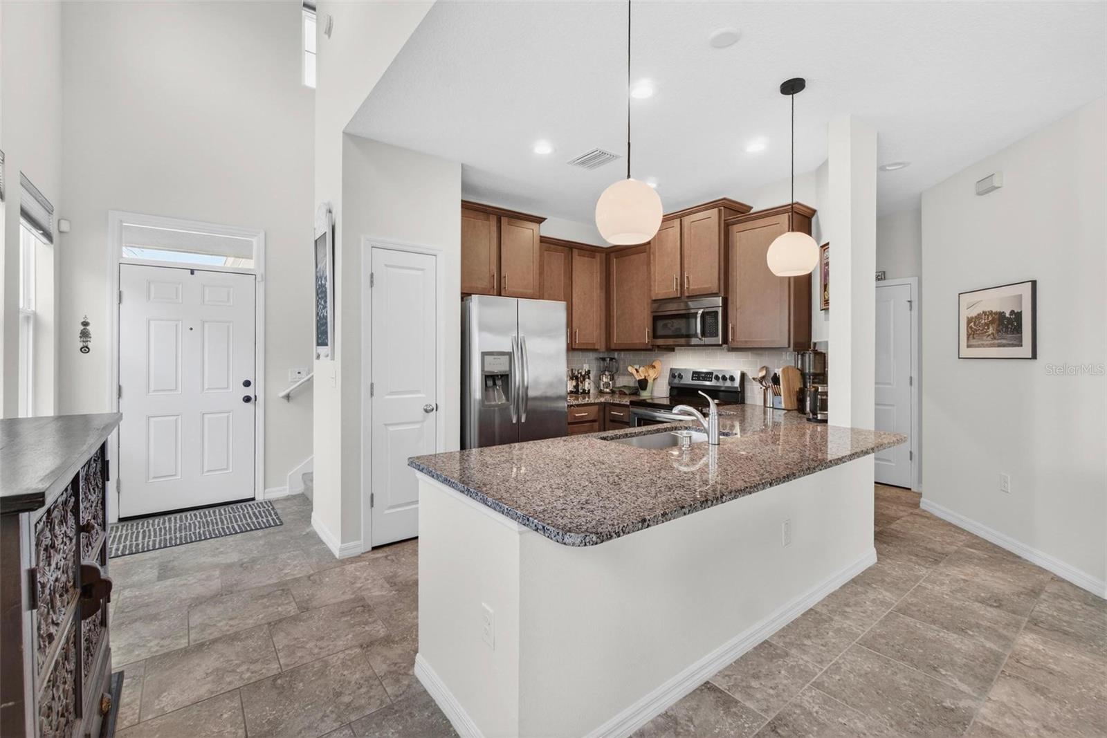 Kitchen/Breakfast Bar