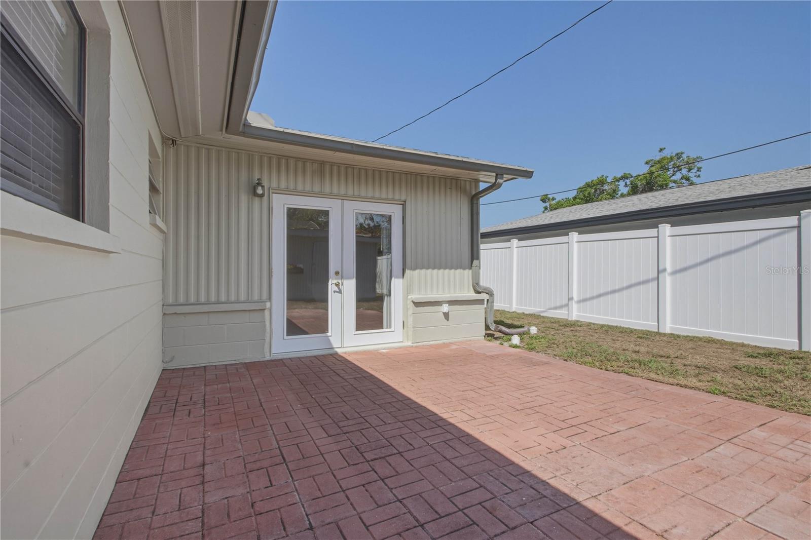 Paver back porch ares