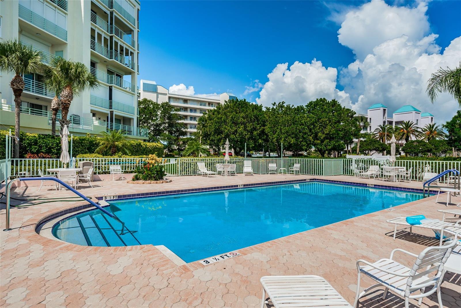 Sunrise Complex Pool