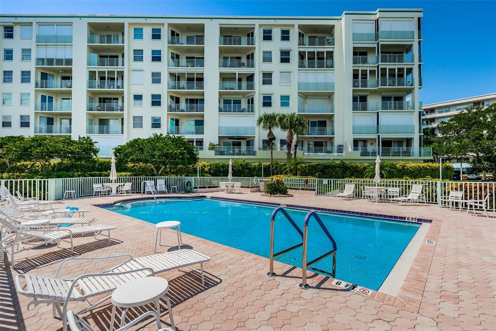 Sunrise Complex Pool