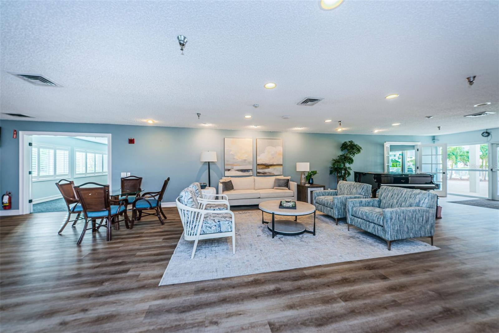 Clubhouse - Come, Sit and Relax