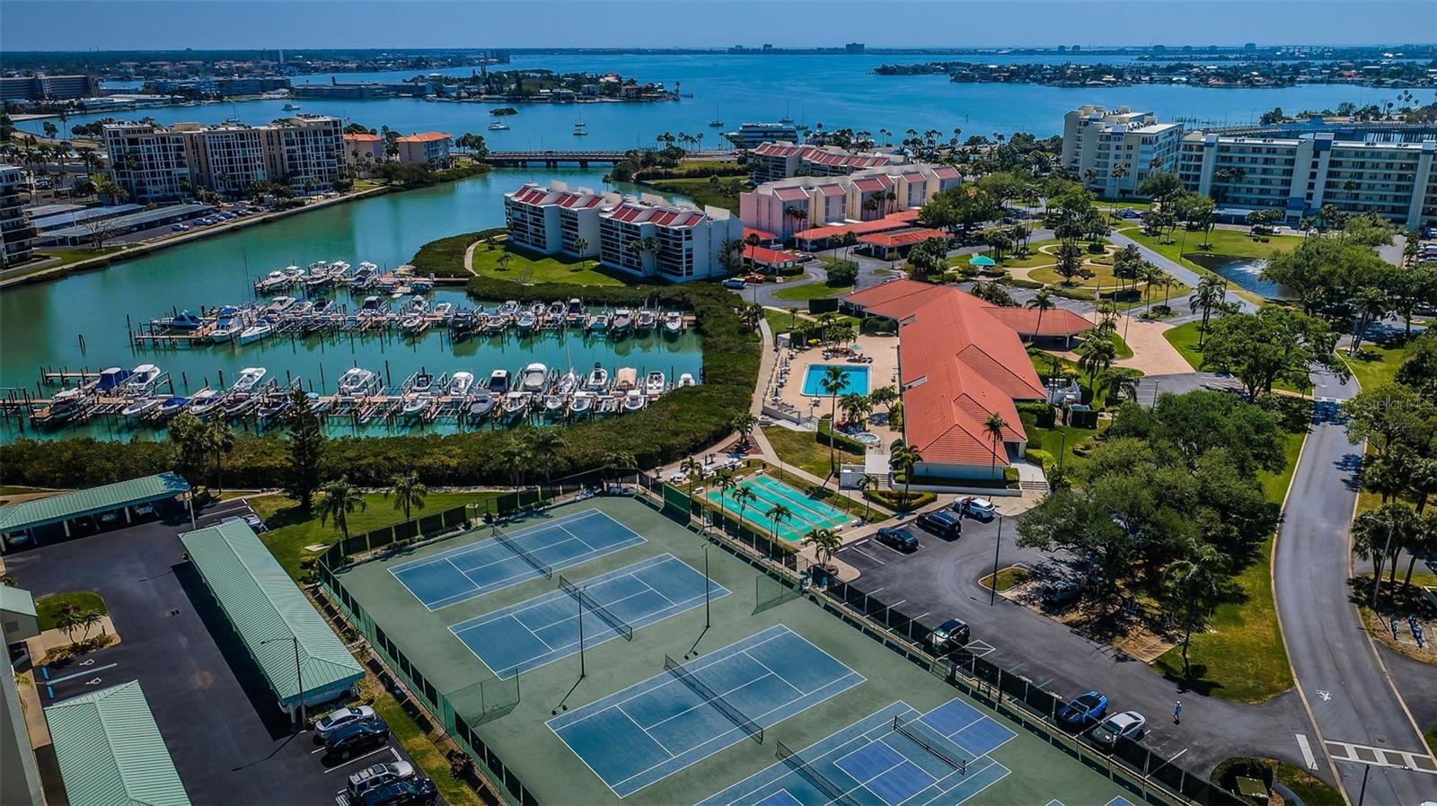 Harbourside Amenities - Waterfront, Beautiful Clubhouse, Full-Service Marina, Tennis & Pickleball Courts, Shuffleboard, and More!