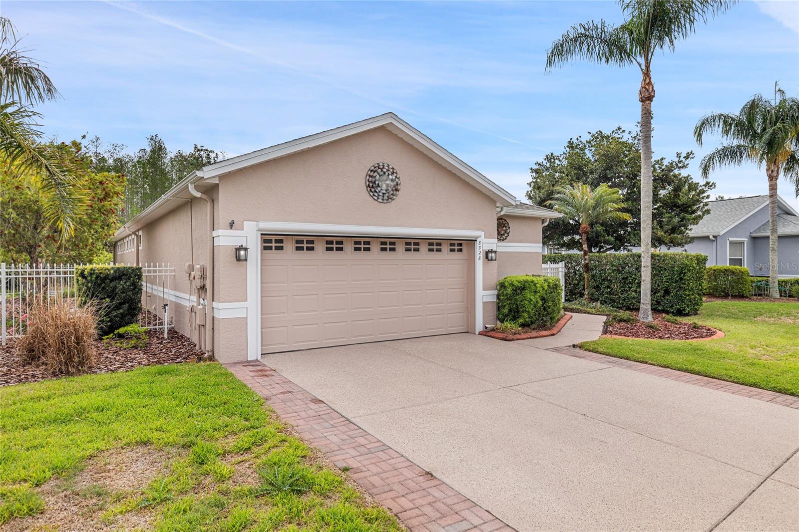 2-CAR GARAGE