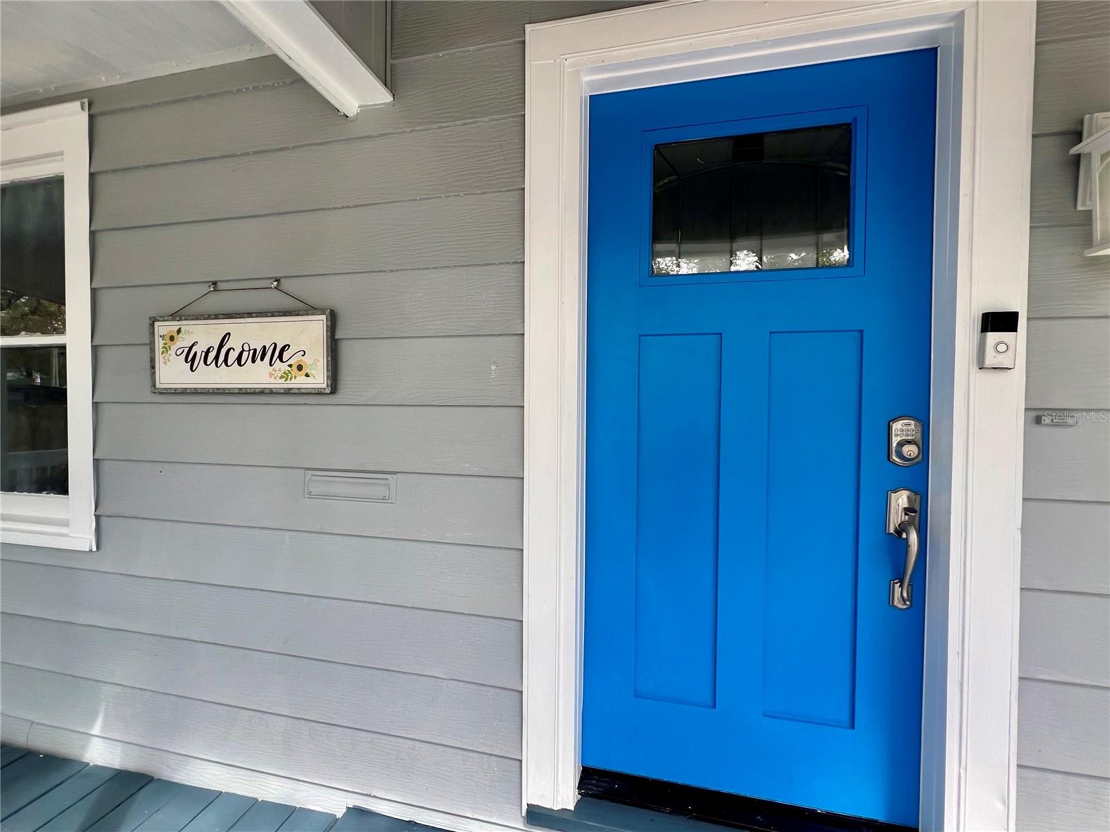 Who wouldn't want to walk through this stunning front door? Come on in!