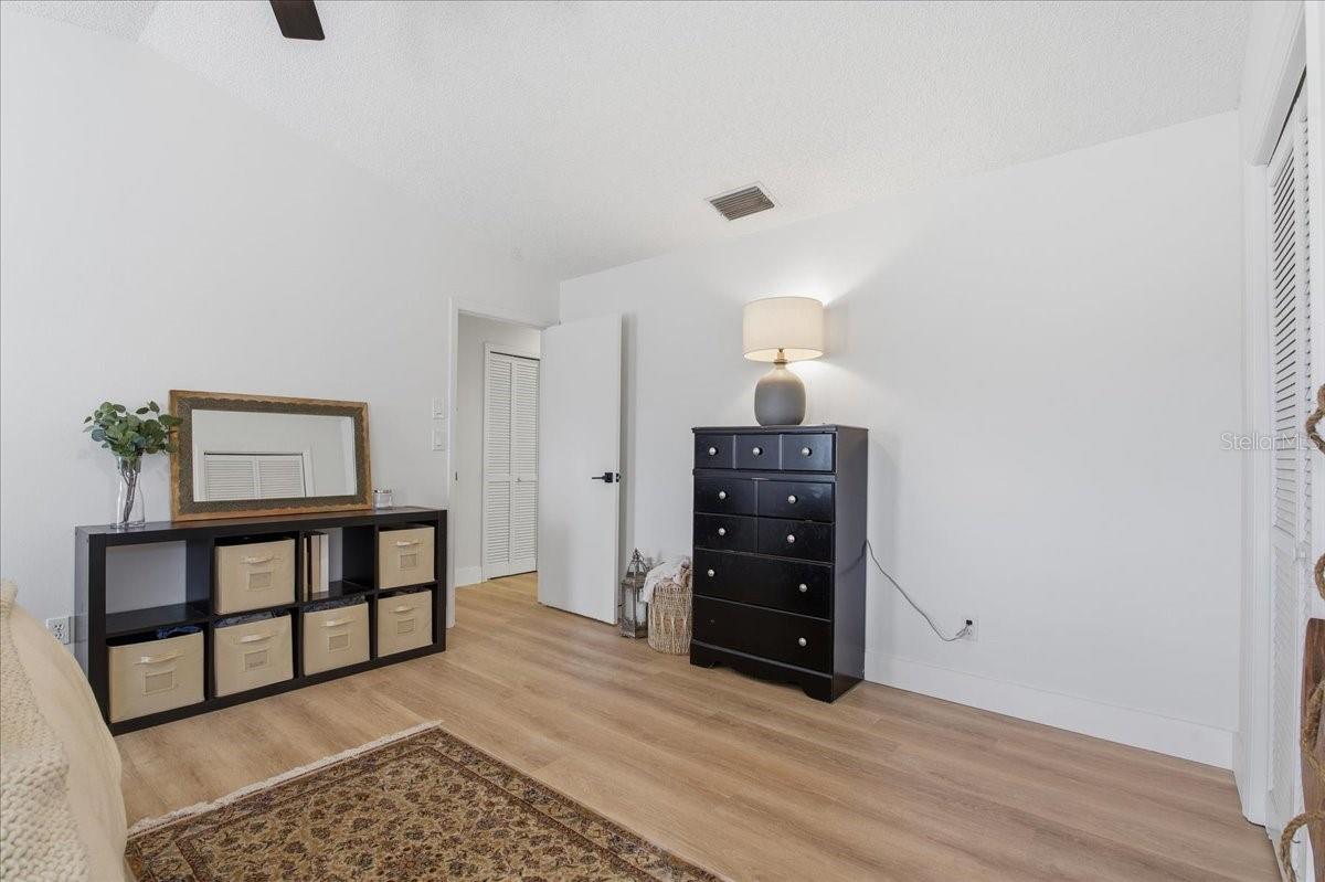 VERY SPACIOUS PRIMARY BEDROOM!