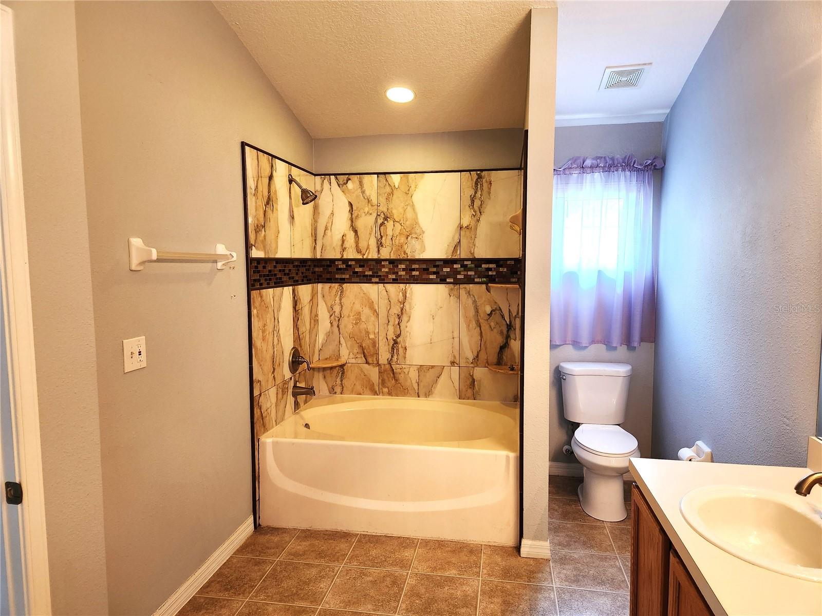 Primary en-suite bath V2