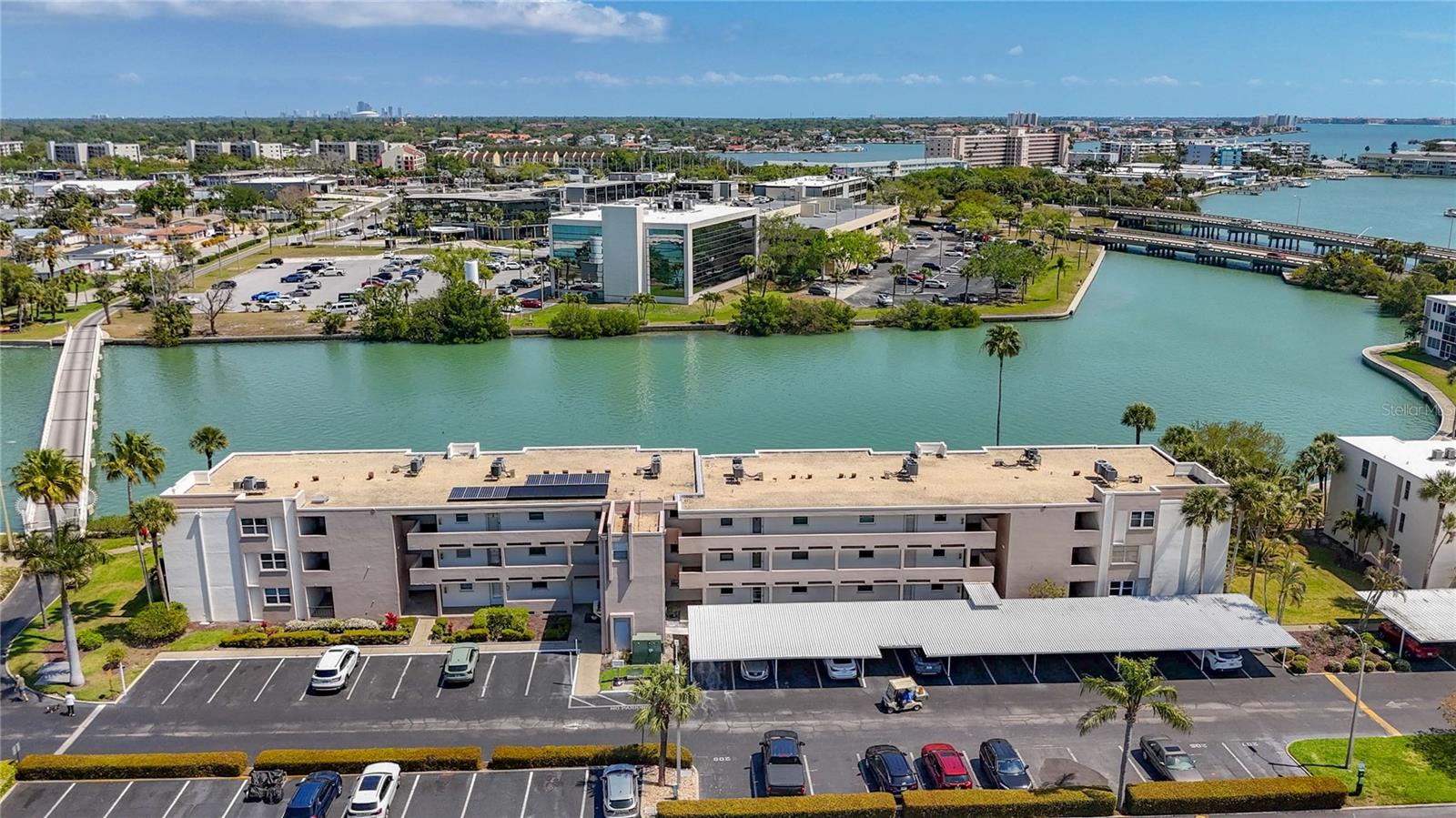 East view for Bahama Bldg