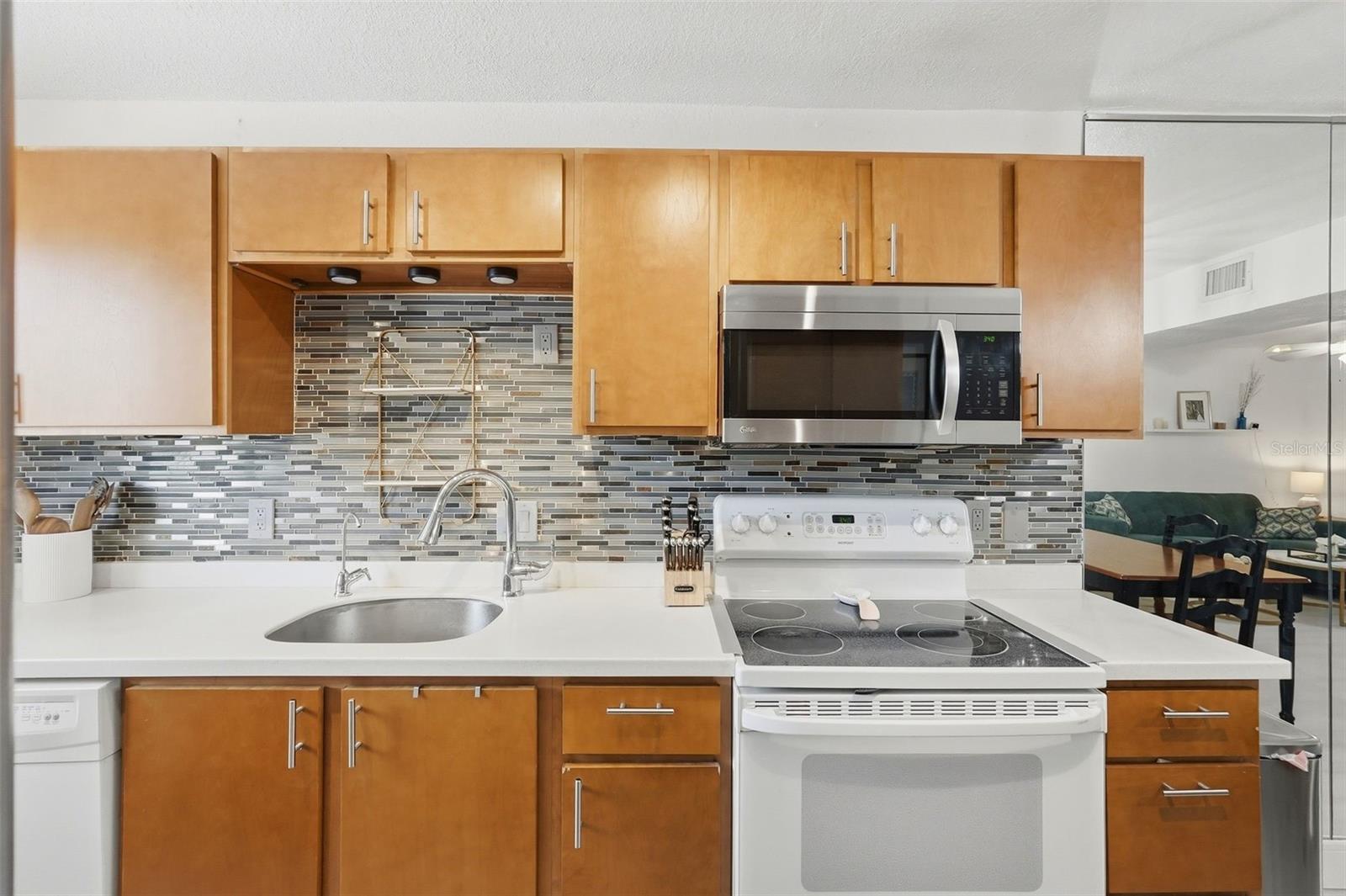 Enjoy cooking in this sleek modern kitchen