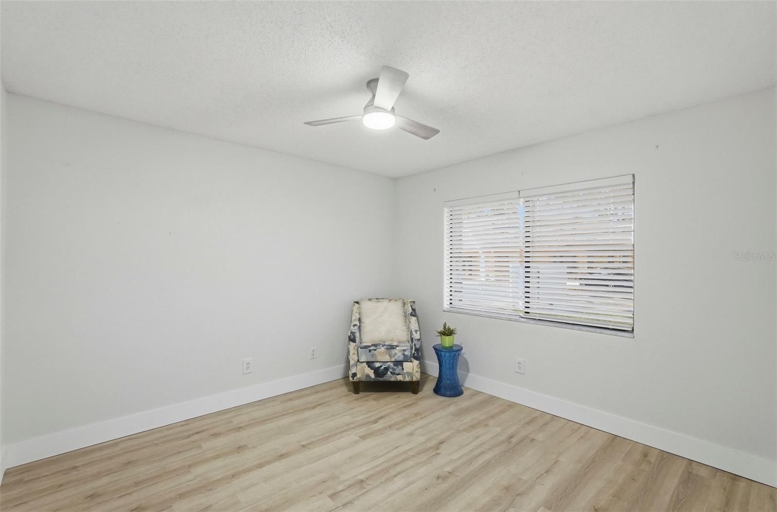 2nd bedroom entry view