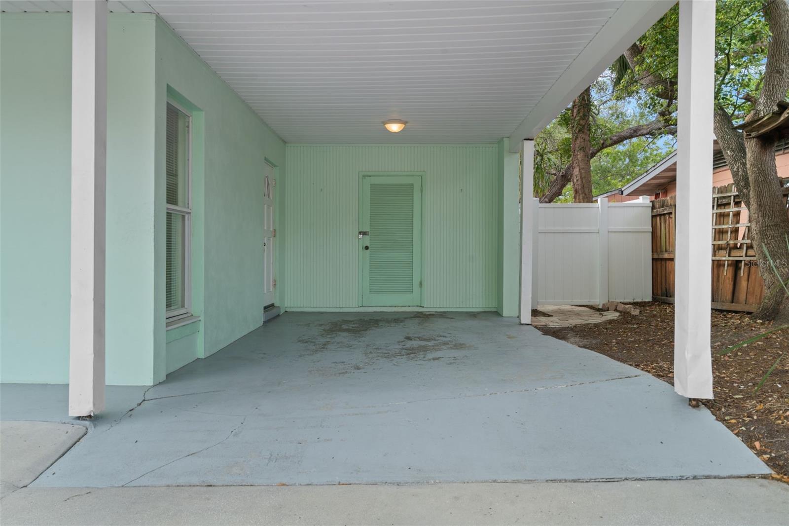 Carport and laundry/utility room
