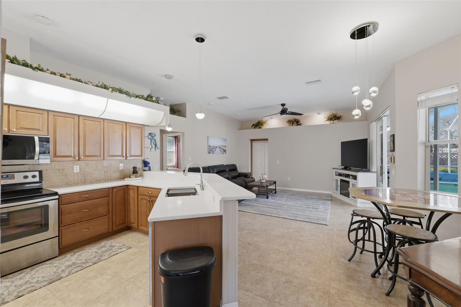 Kitchen/Breakfast Nook/Living