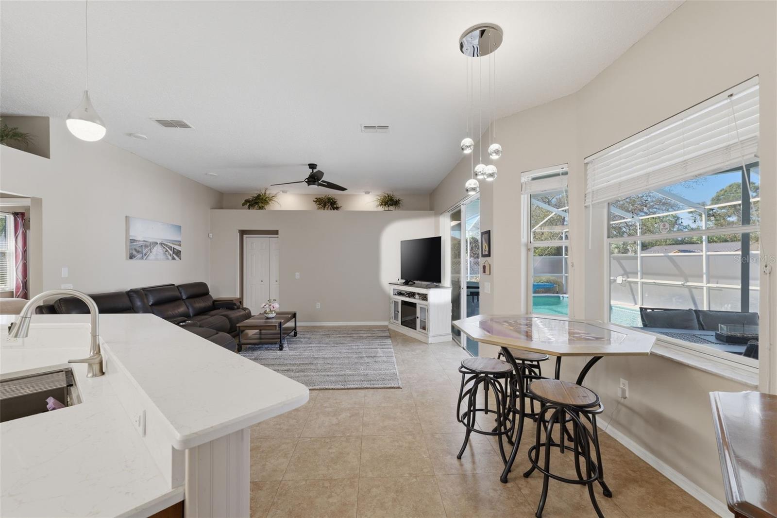 Kitchen/Breakfast Nook/Living