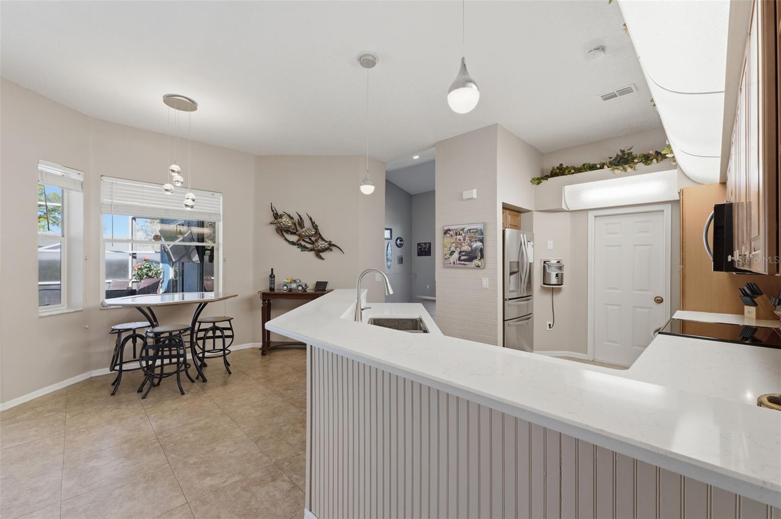 Kitchen/Breakfast Nook