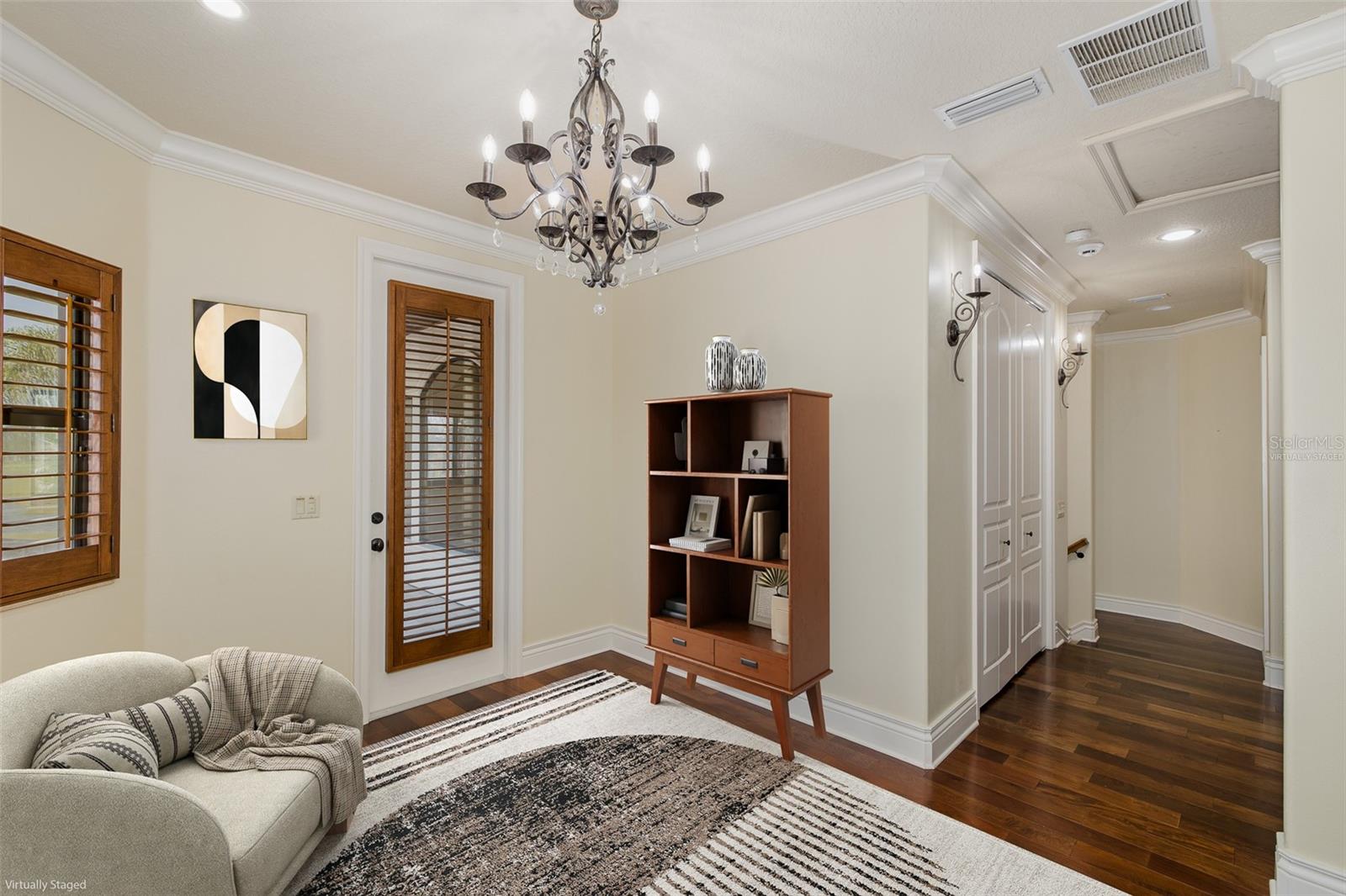 VIRTUALLY STAGED Upstairs Loft Space