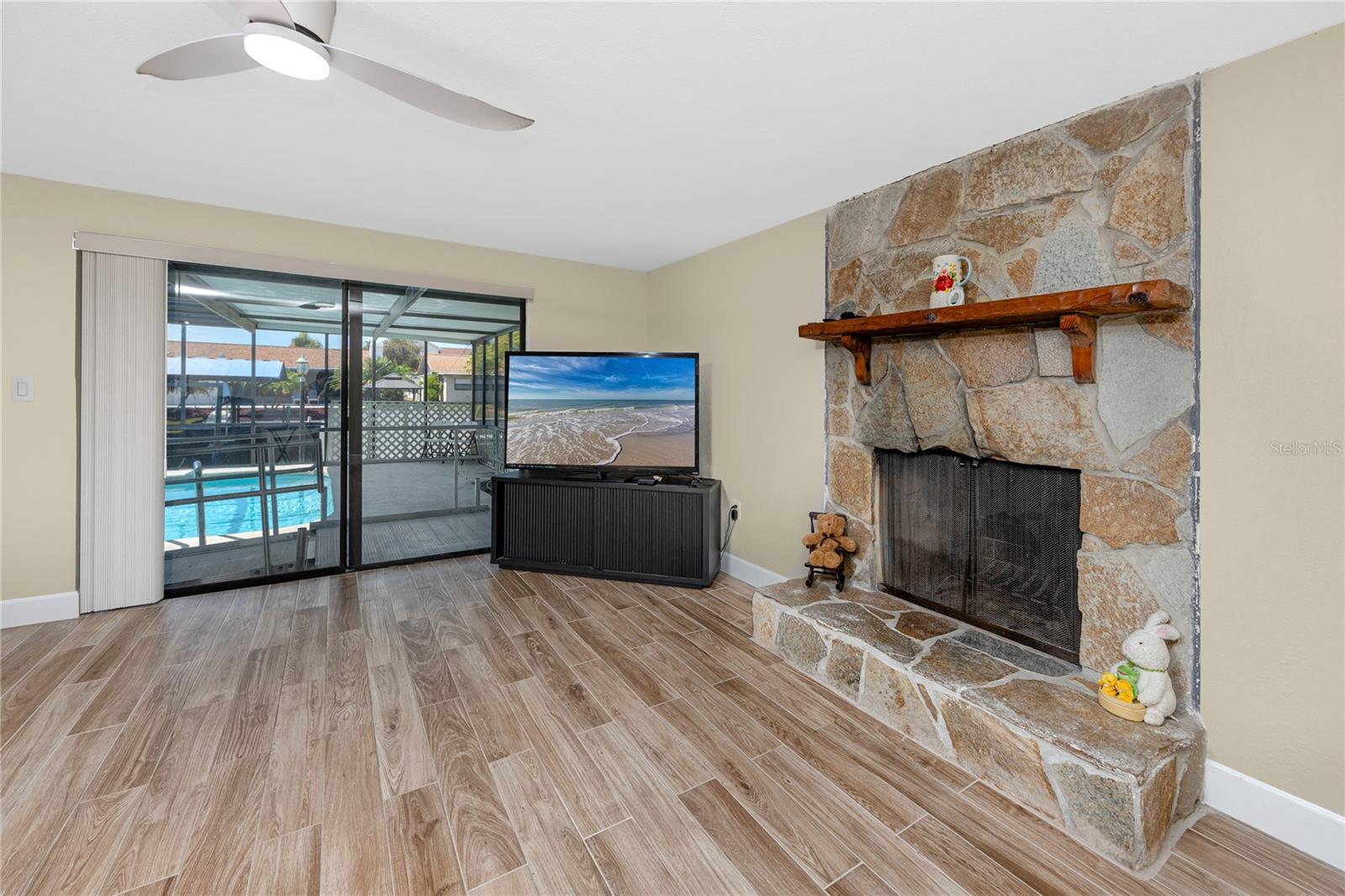 Family Room at 9903 San Mateo Way, Port Richey, FL 34668