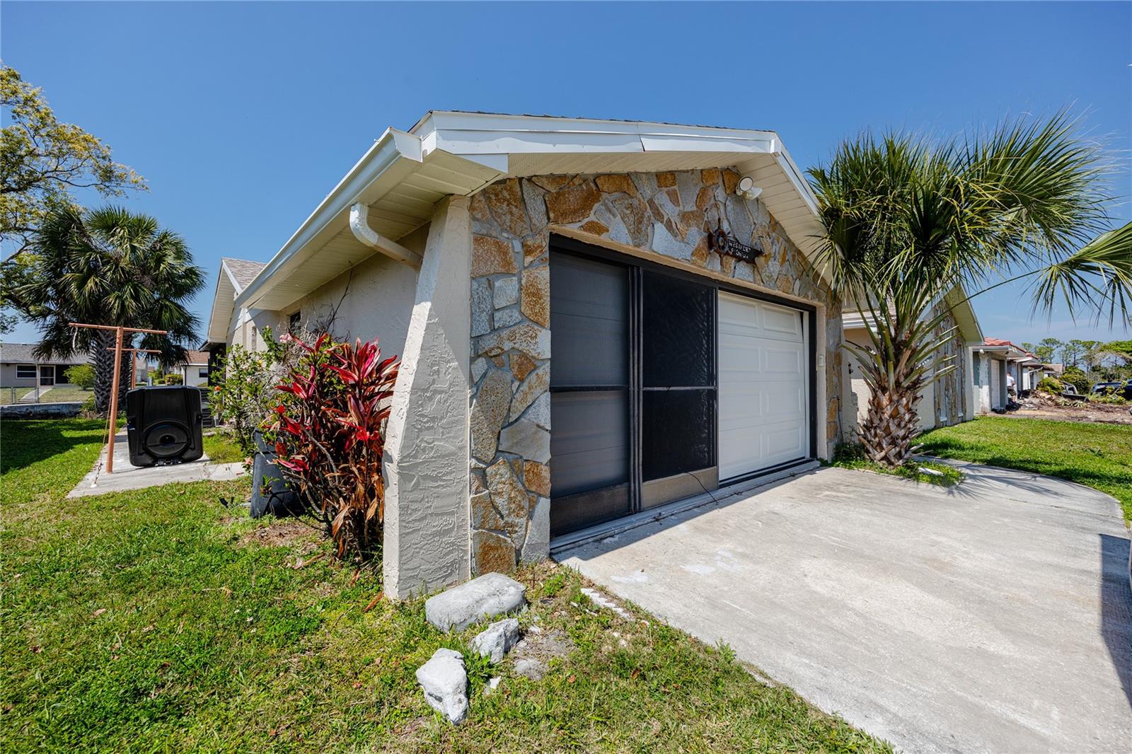 Garage  at 9903 San Mateo Way, Port Richey, FL 34668