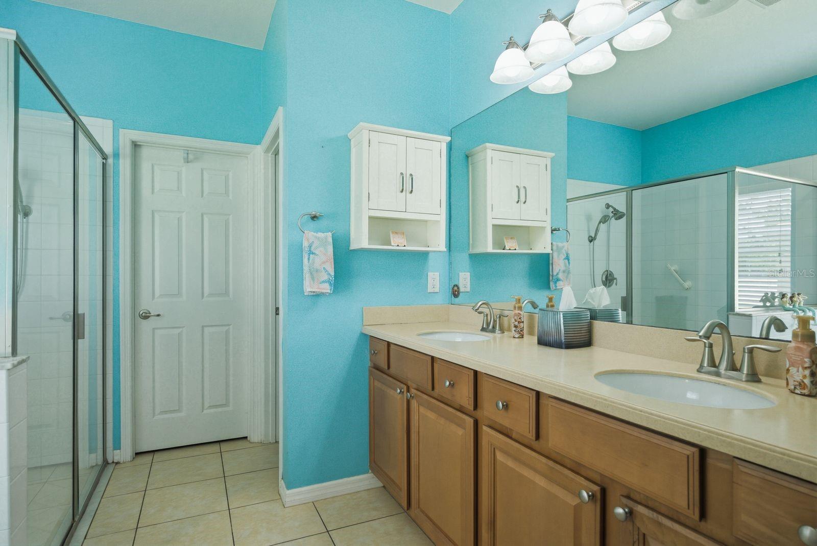Primary Bath w/ Dual Sinks