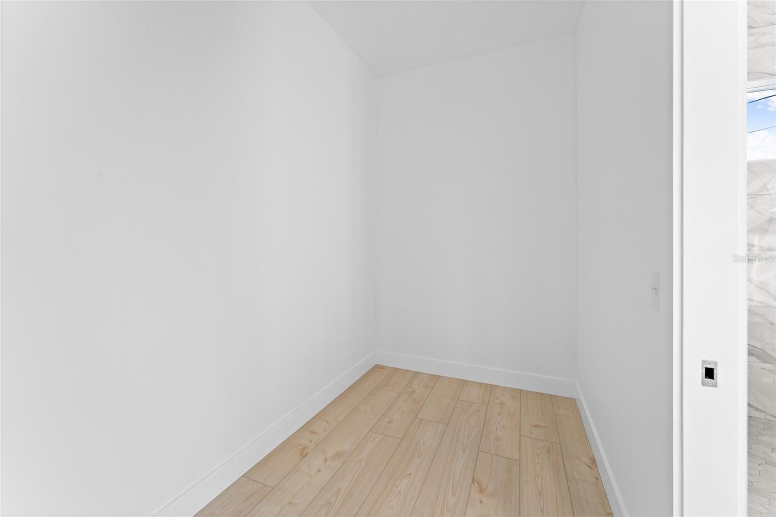 Walk In Closet Closet