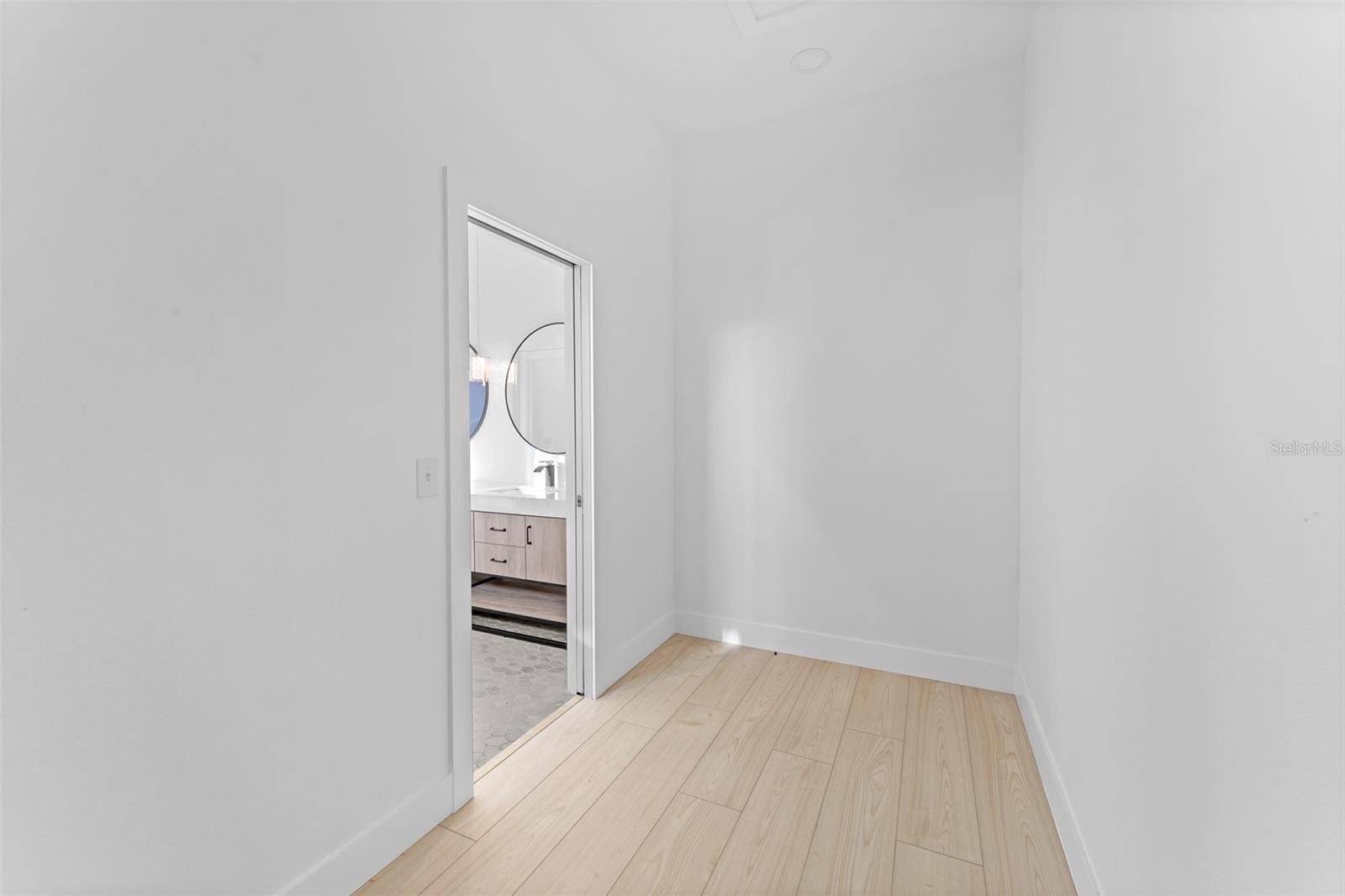 Walk In Closet Closet