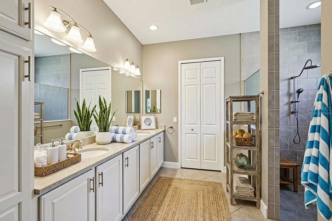 Virtually Staged Primary En-Suite Bath