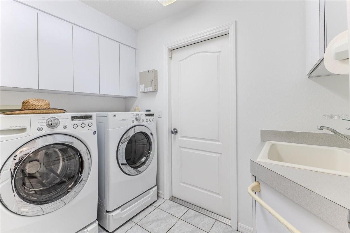 Laundry room off kitchen
