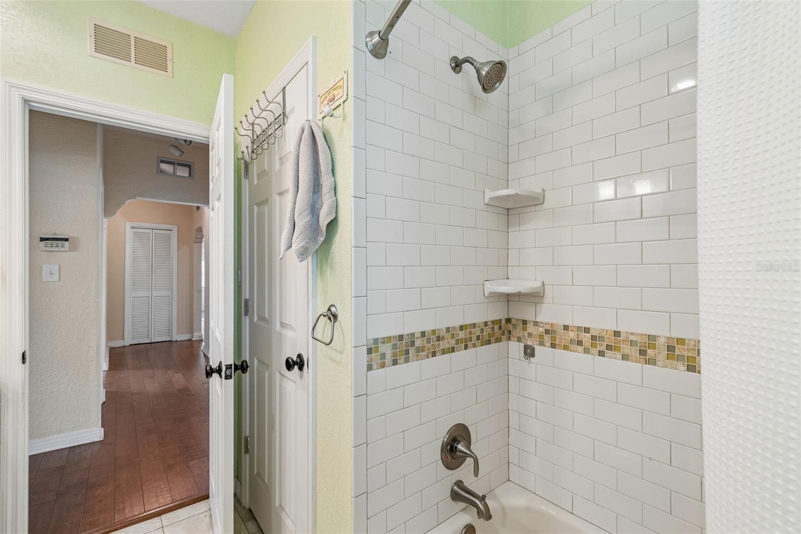 Full Bathroom w/ tub and shower combo