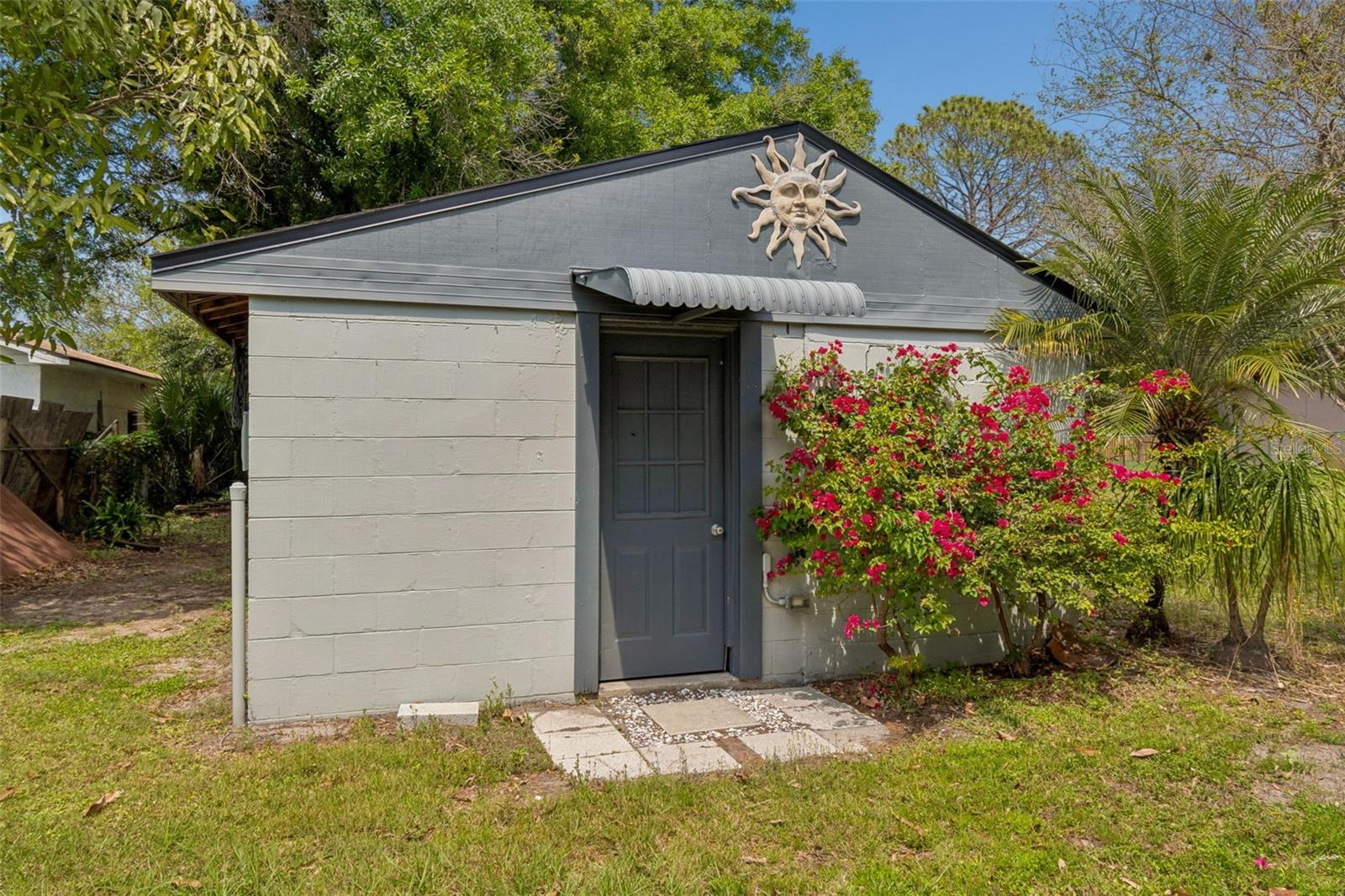 Block outdoor building