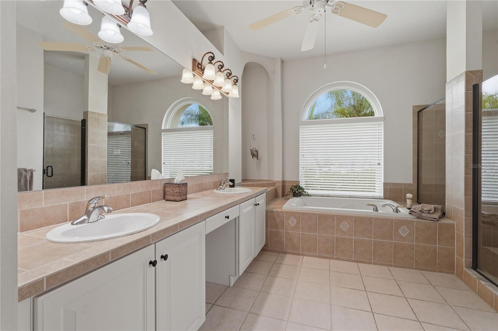 Primary En Suite Bath