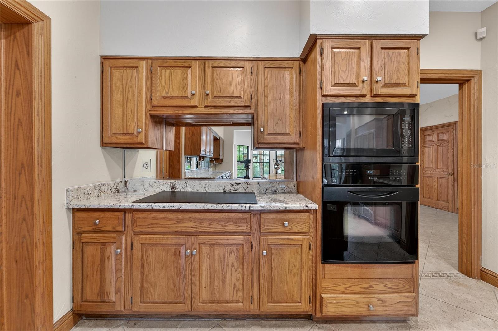 Cooking surface, Built-in Oven & Microwave