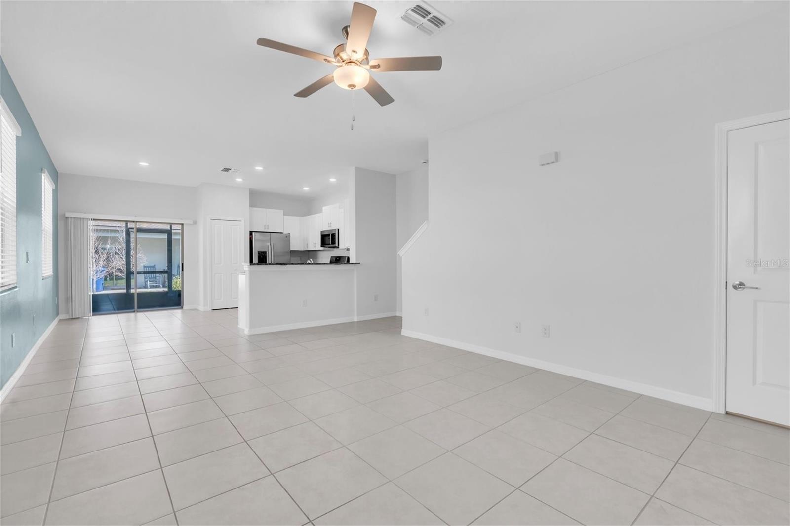 Open floor plan, end unit, with lots of natural light