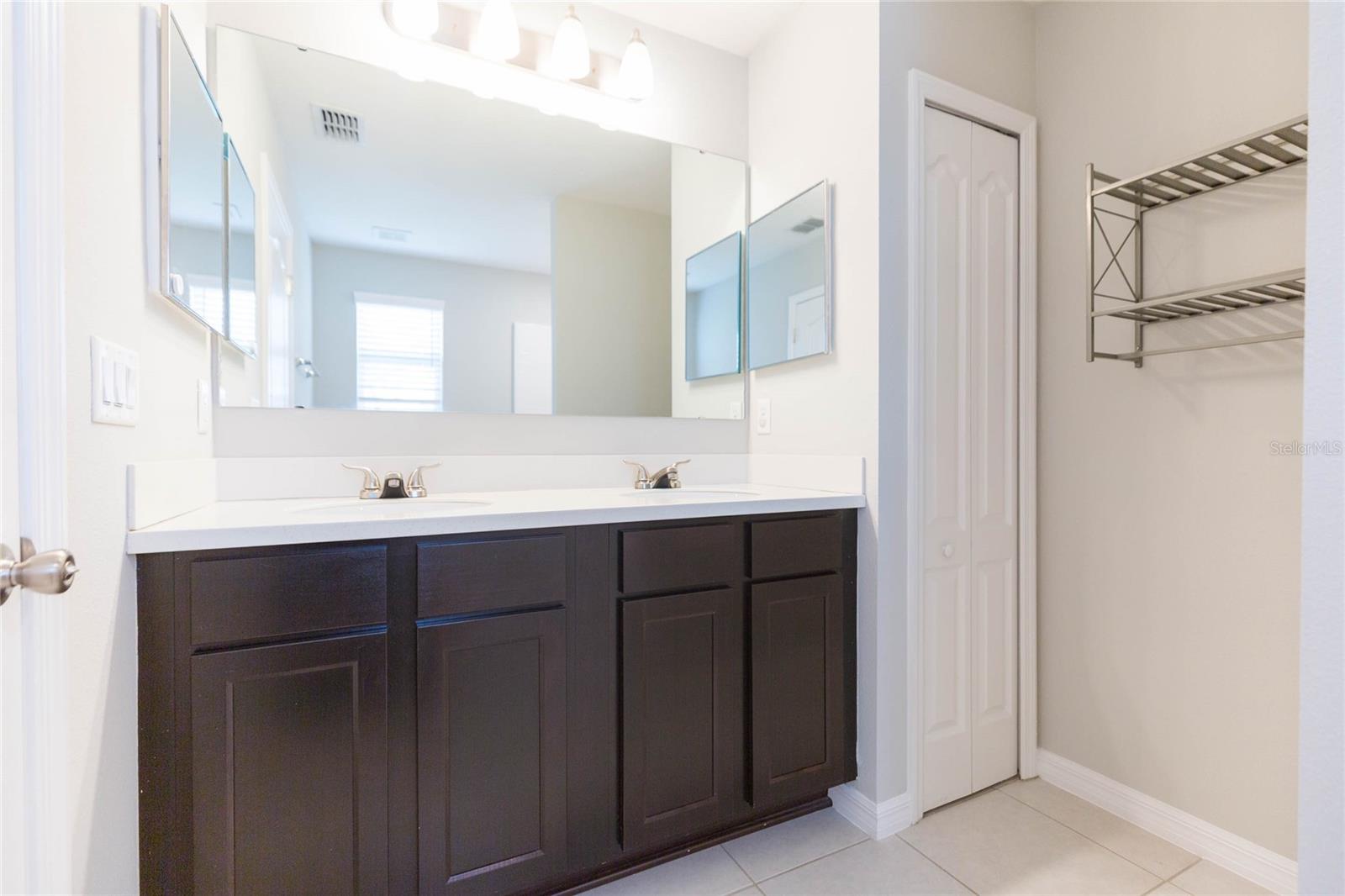 Double bowl sink Primary bath