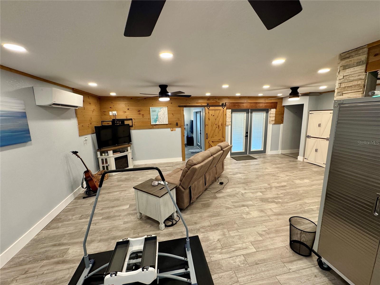 FIRST FLOOR FAMILY ROOM