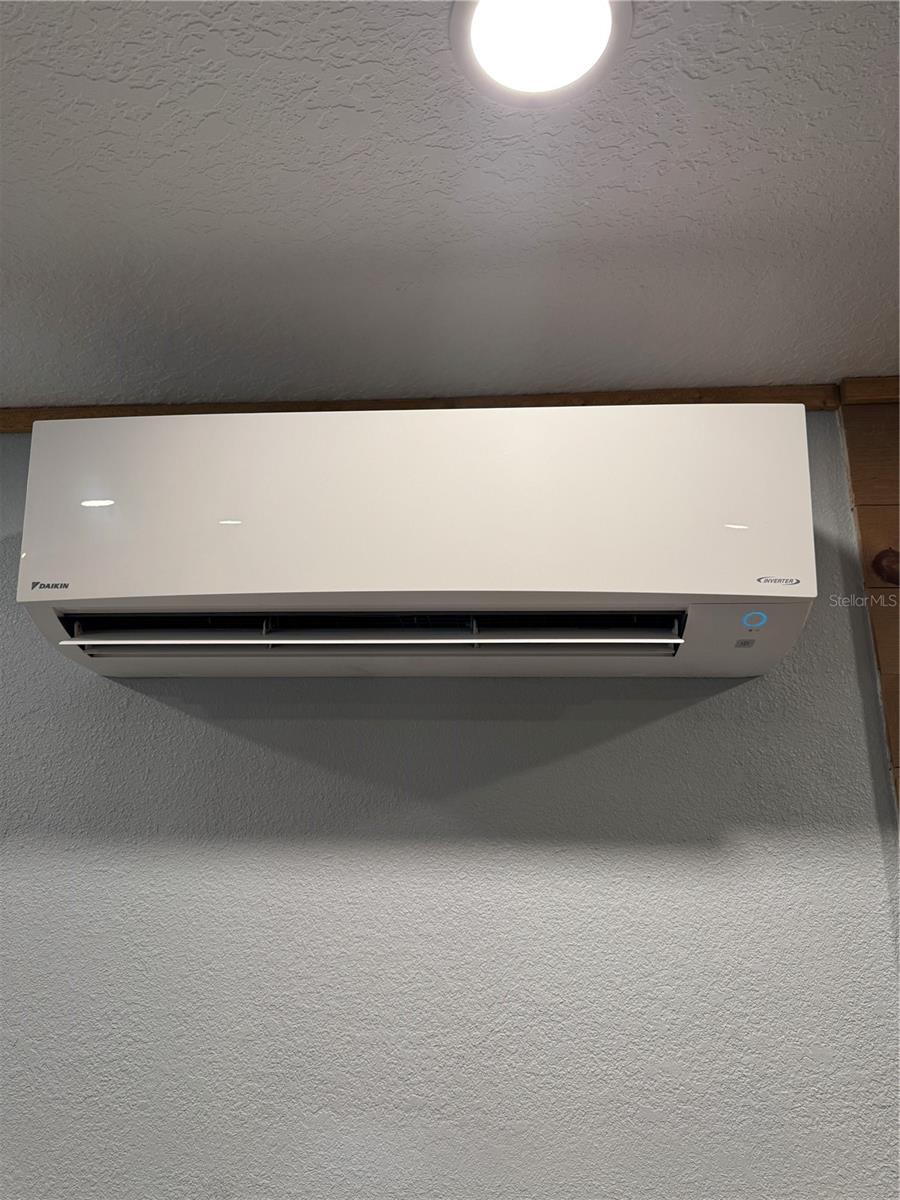 NEW MINI SPLIT WITH A/C AND HEAT