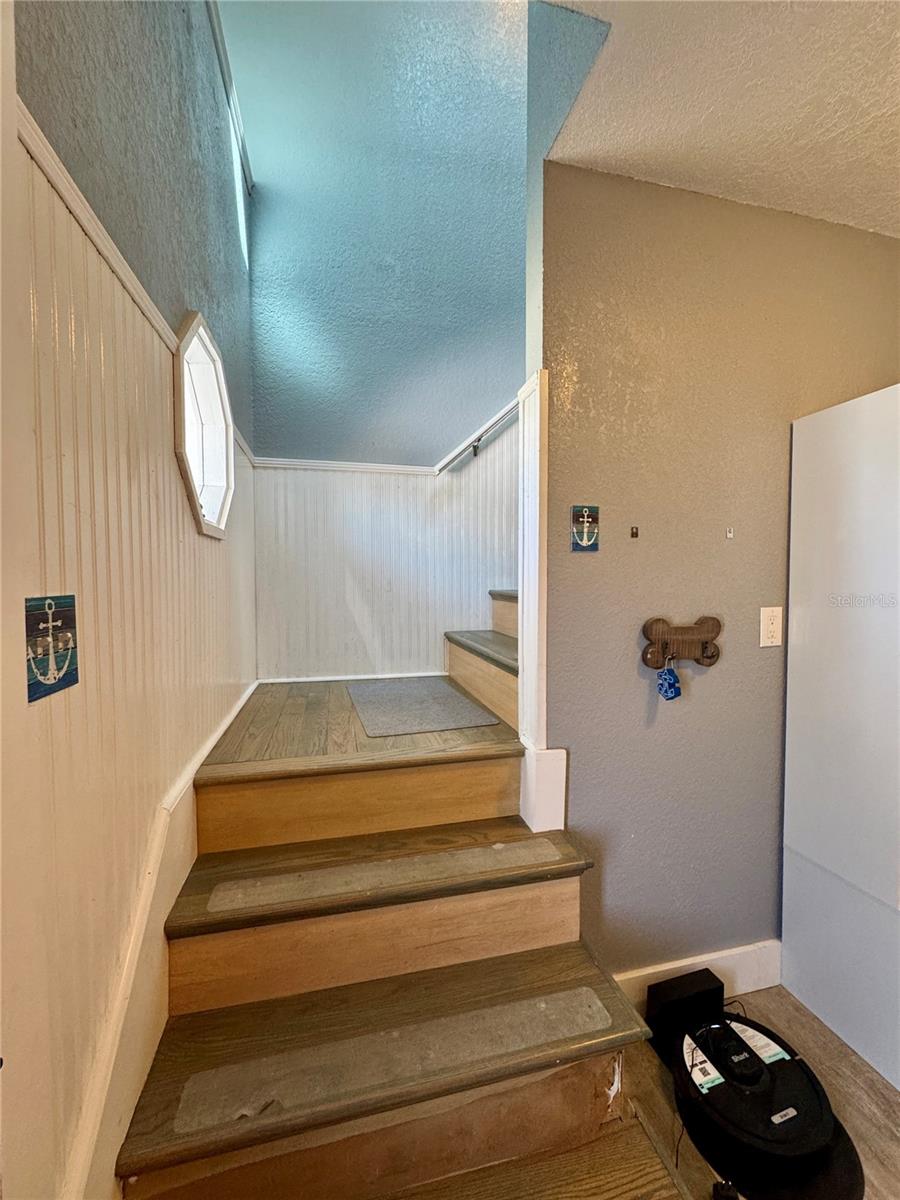 STAIRS TO THE SECOND FLOOR
