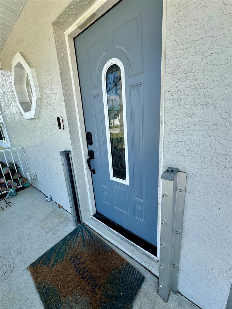 PICTURE OF FLOOD BARRIER