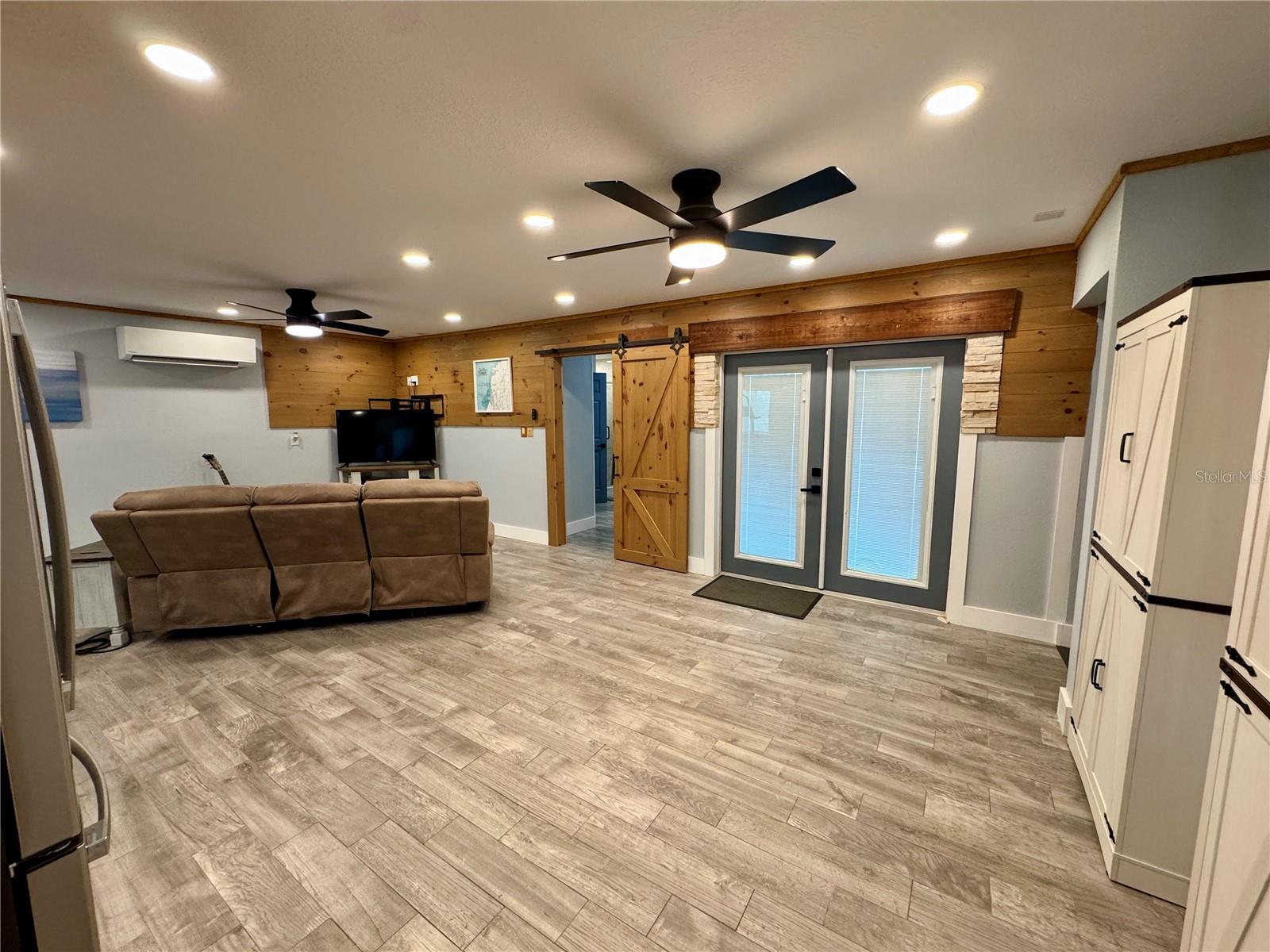 FIRST FLOOR FAMILY ROOM