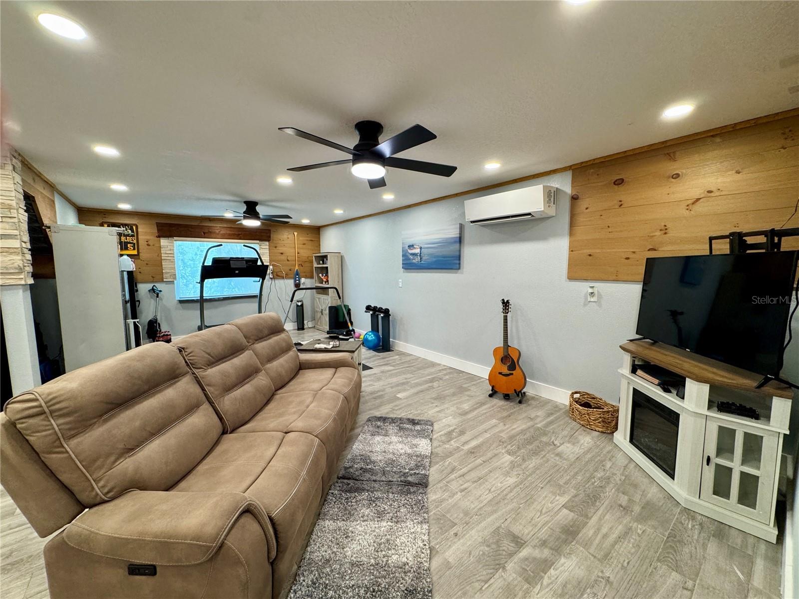 FIRST FLOOR FAMILY ROOM