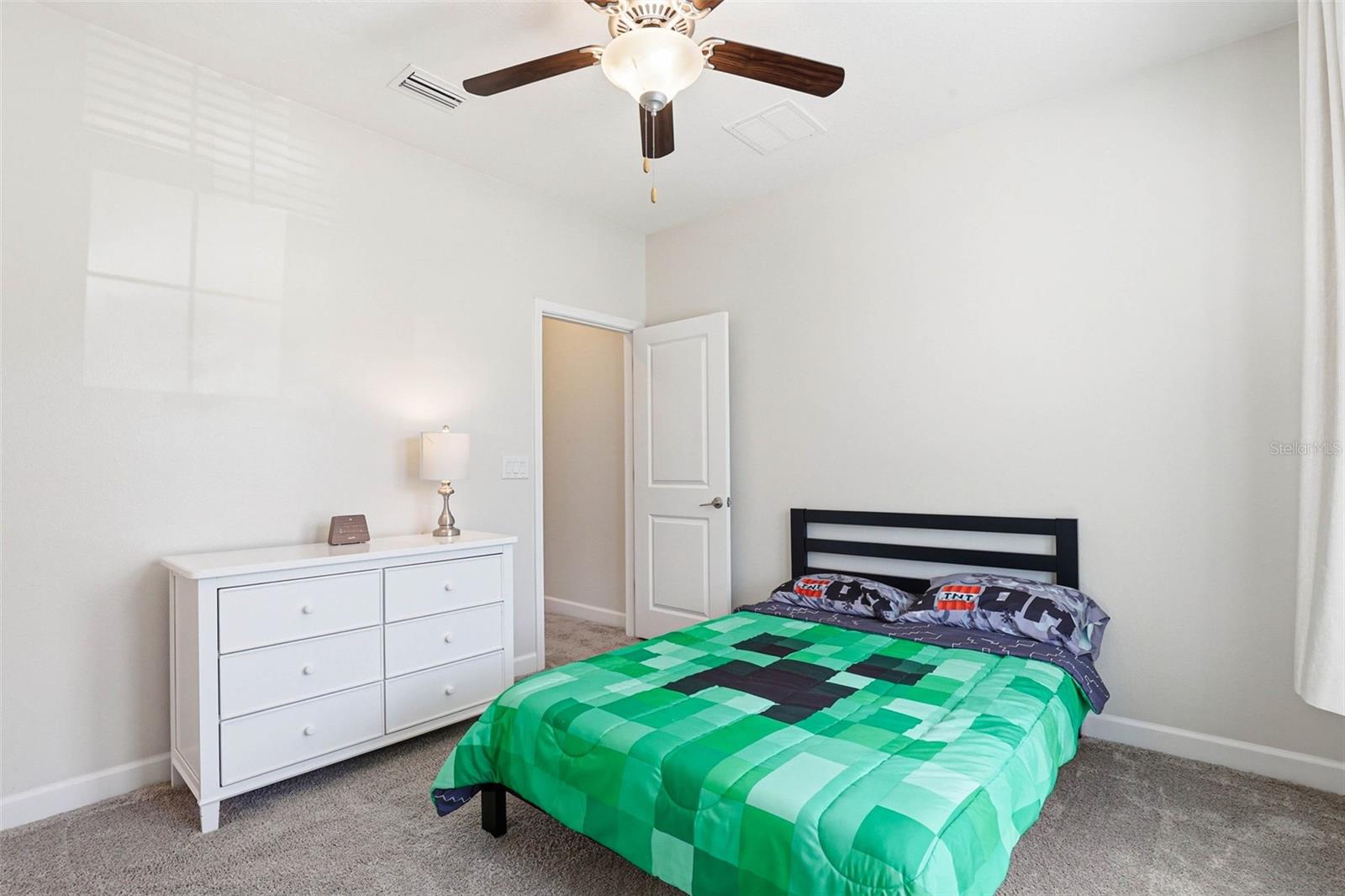 Bedroom 2 - alternate view