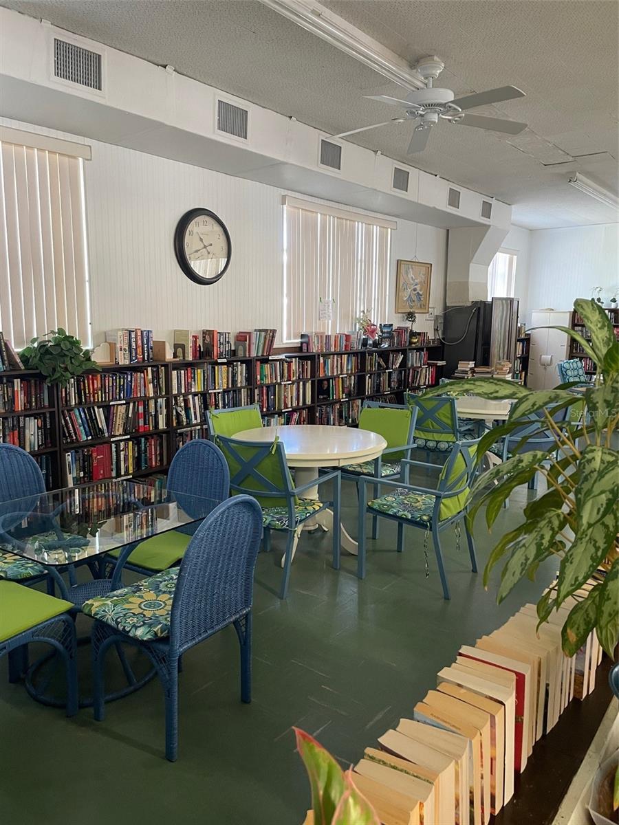Clubhouse library - so many books!