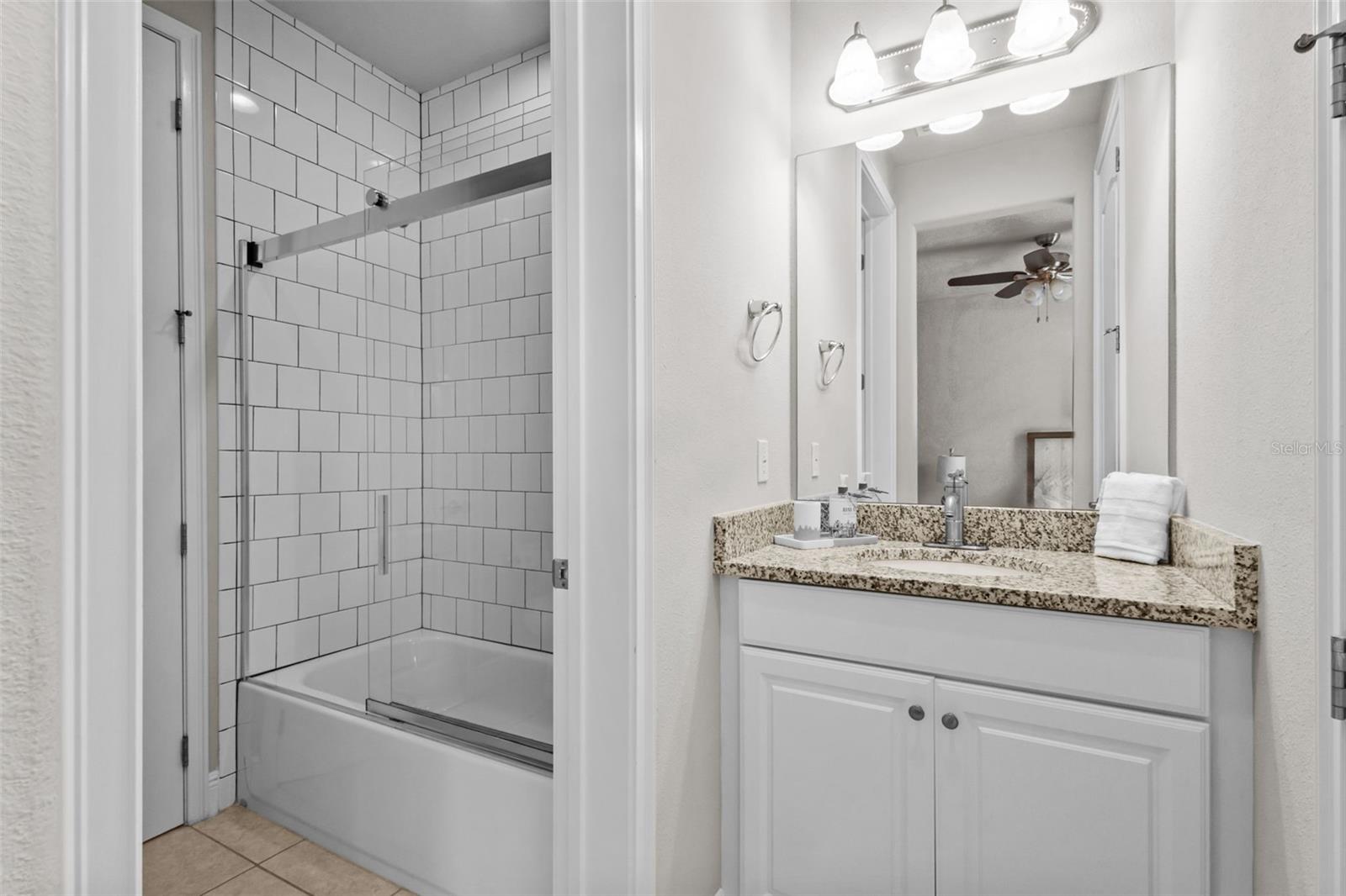 Jack & Jill Bathroom attaching rooms 3 & 4