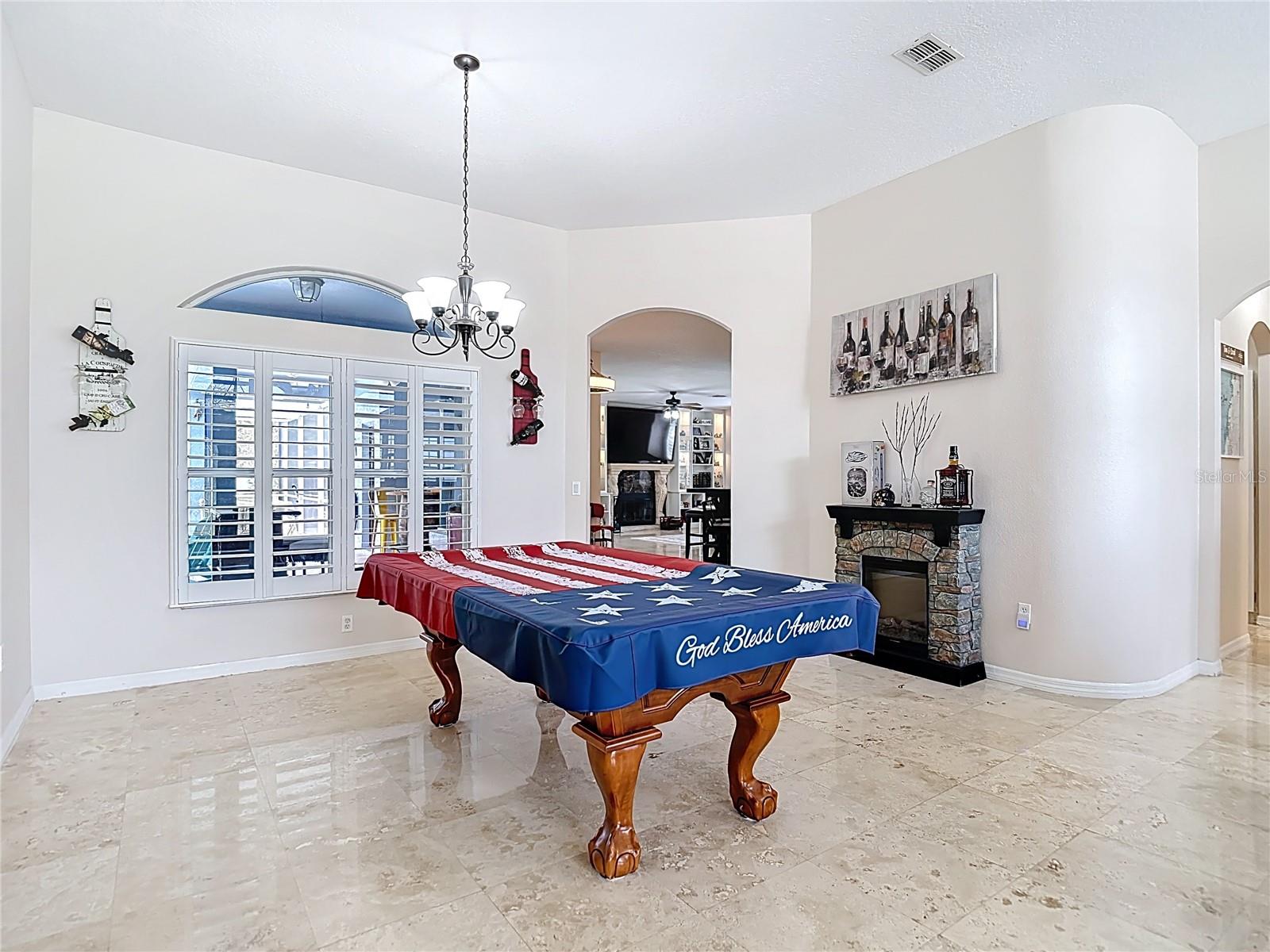 Dinning & Entertaining Area