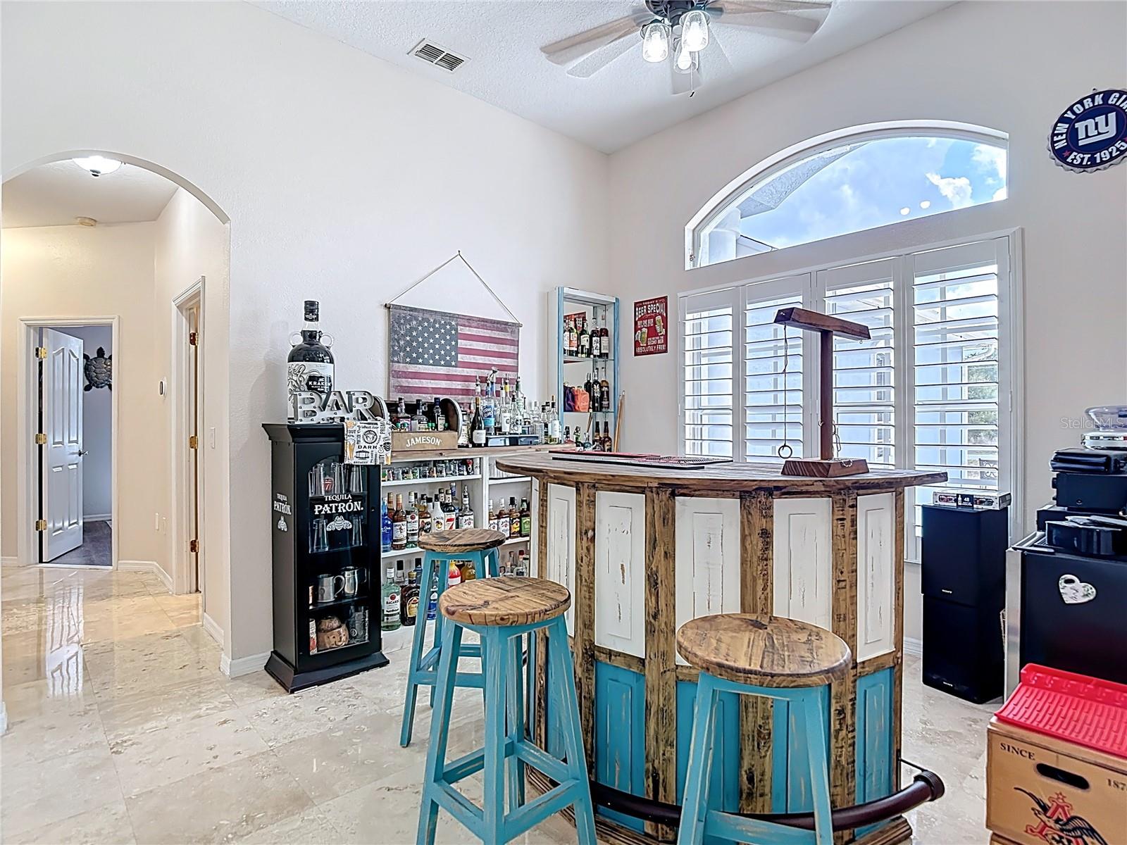 Dinning & Entertaining Area