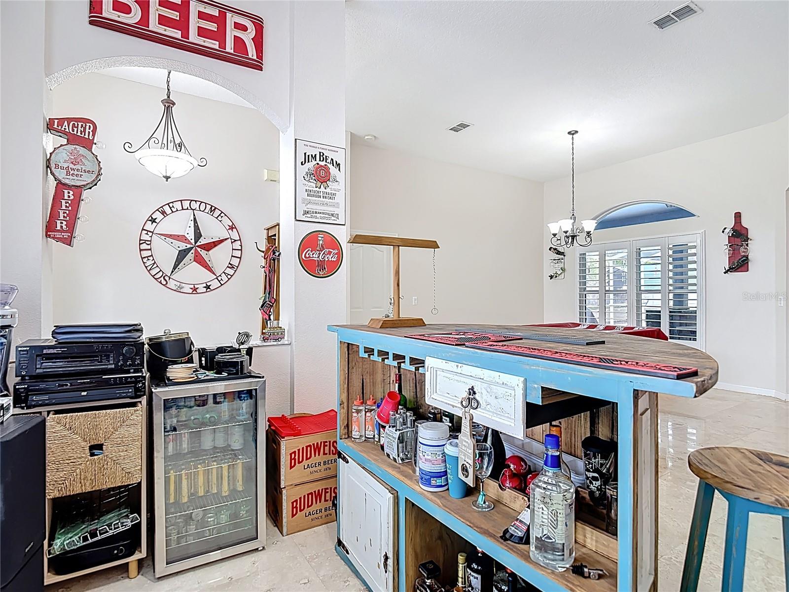 Dinning & Entertaining Area