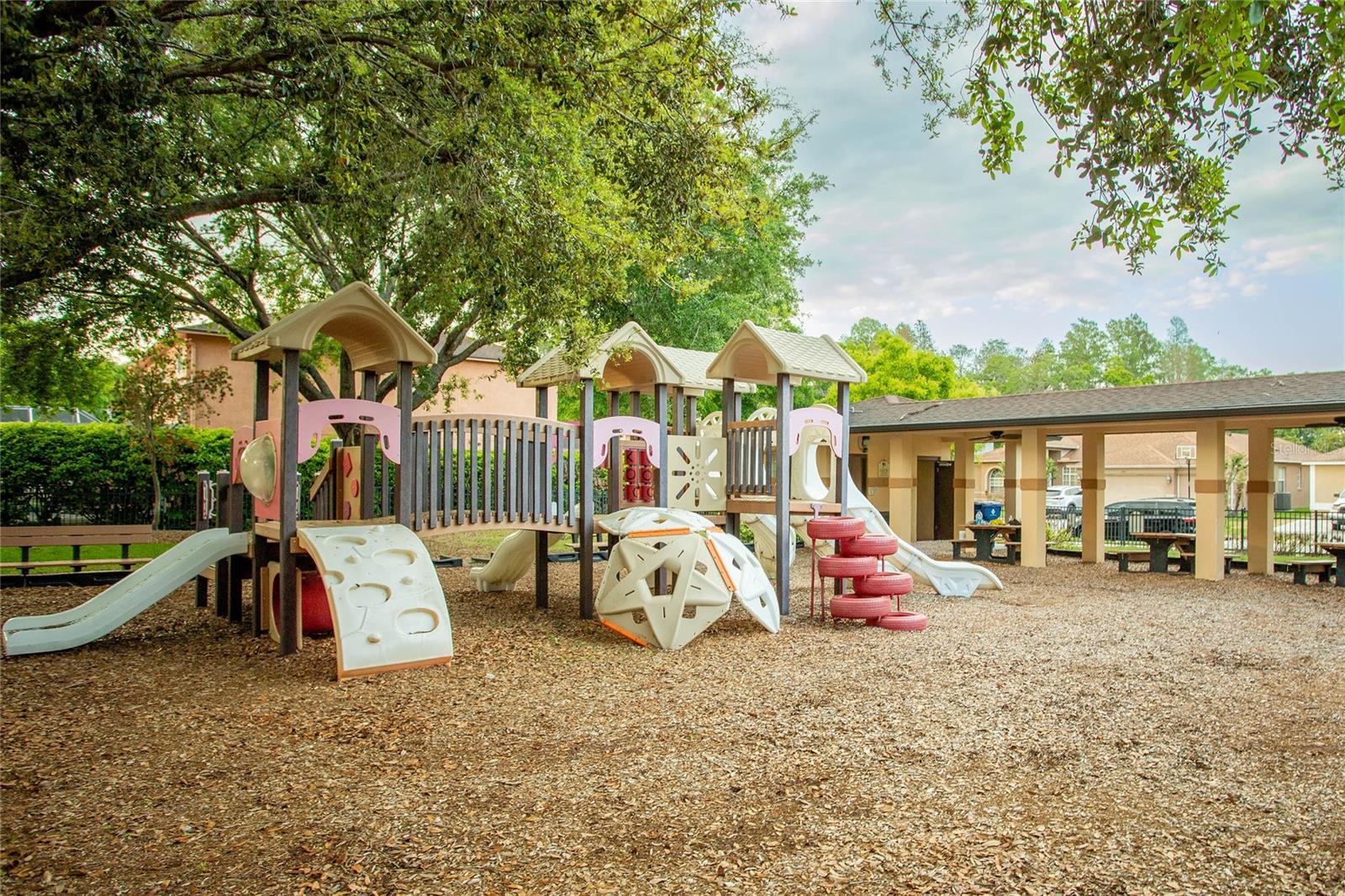 Amenities/Playground