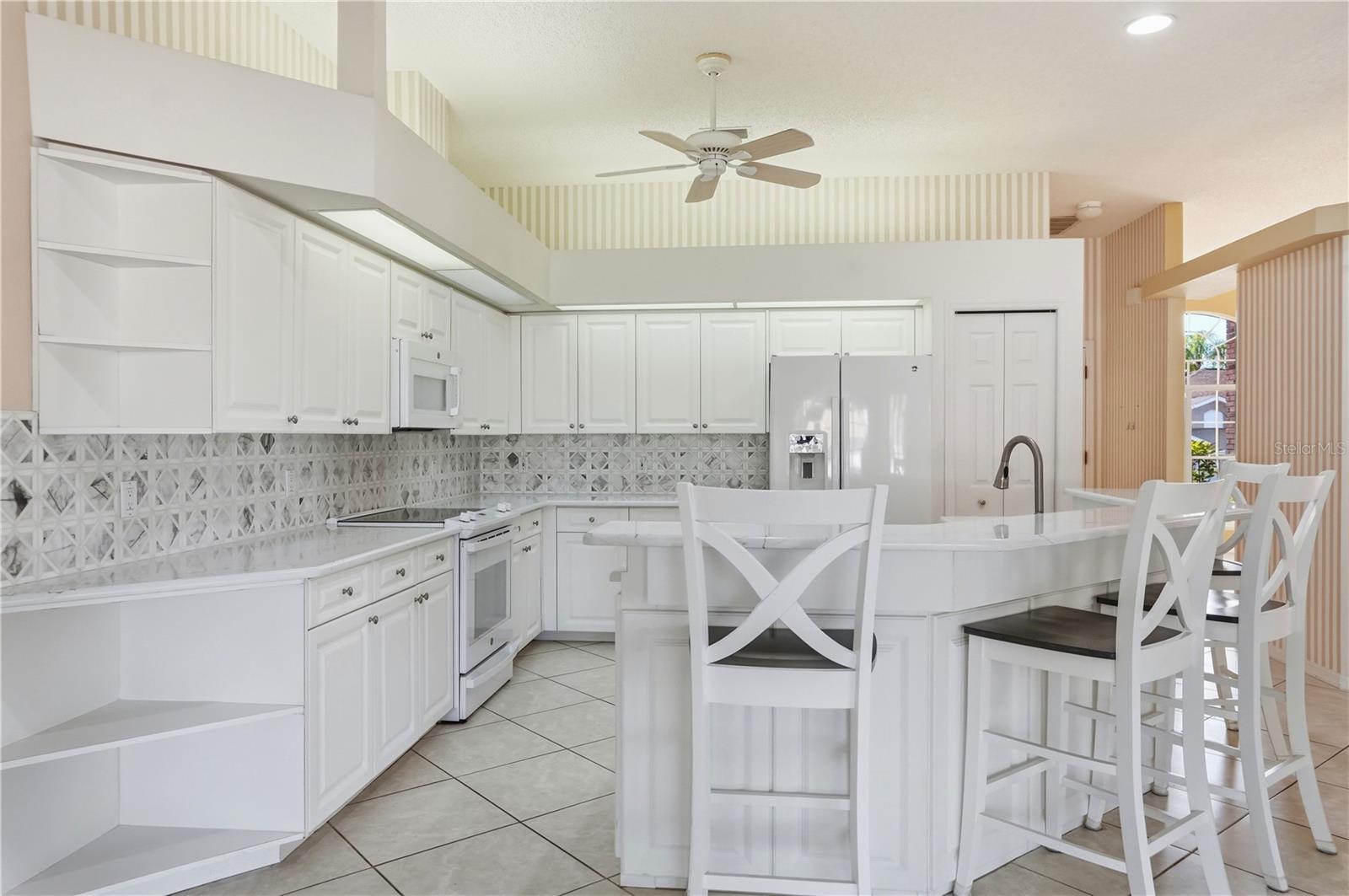Recently updated kitchen with breakfast bar.