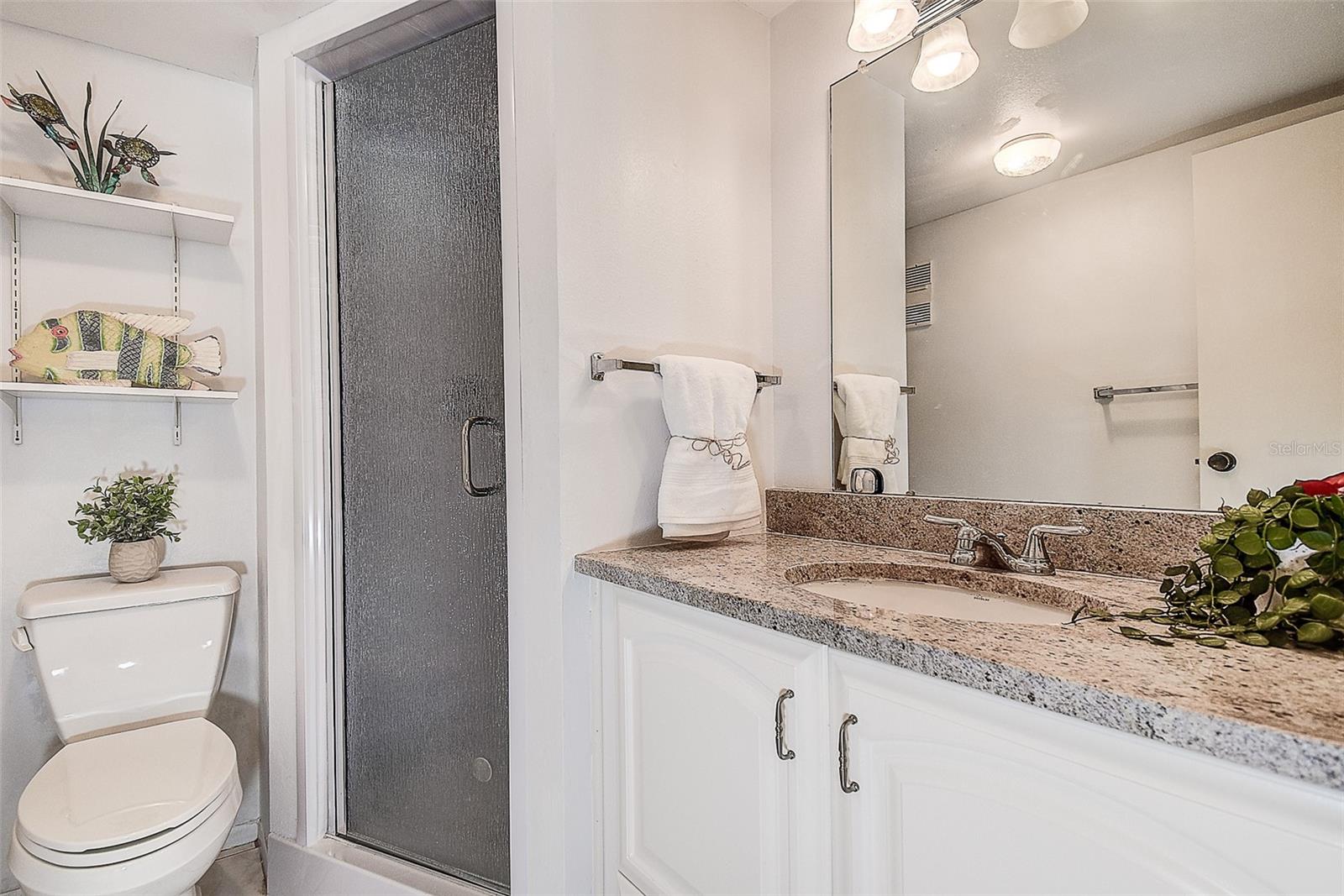 Bedroom 2 Ensuite Bath