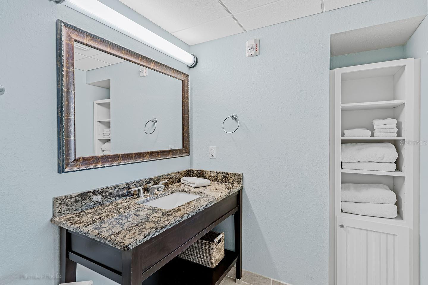 Bathroom 2 Vanity